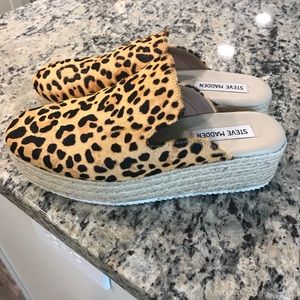 Very cute and sexy slip ons!